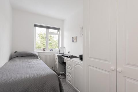 29 Cardinal Close, Worcester Park, KT4 7EH