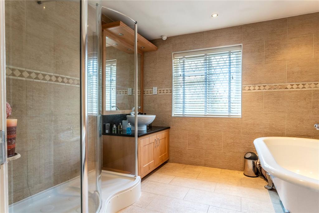 En Suite Bathroom