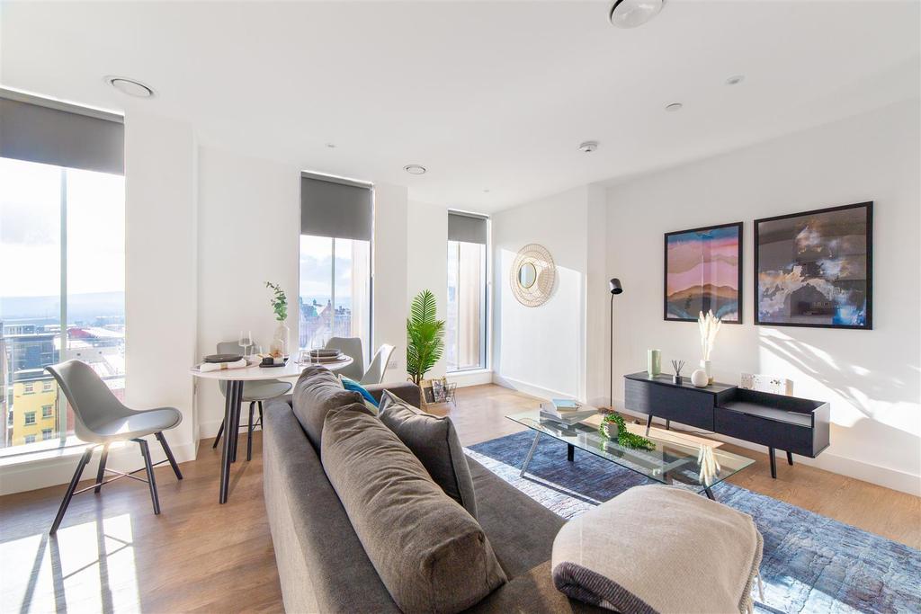 Beautiful view of Luxury Penthouse Rentals With 24 Hour Concierge