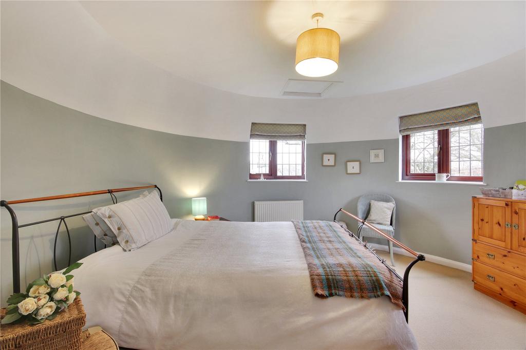 Roundel Bedroom