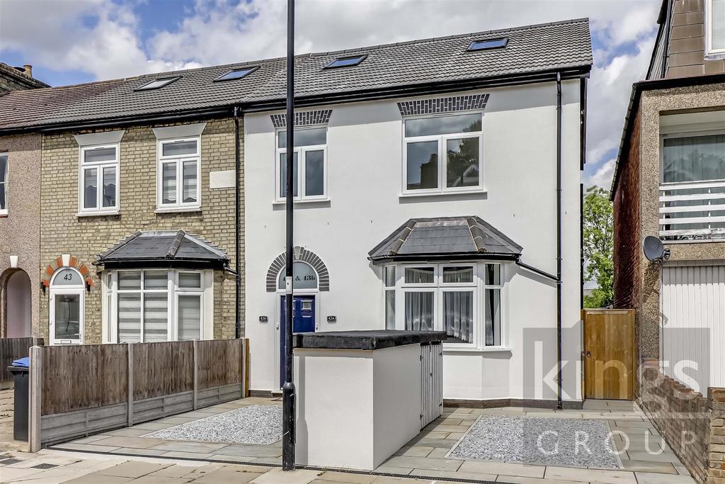 Derby Road, Enfield 2 bed duplex £370,000