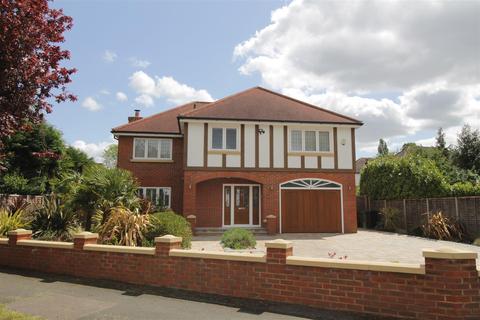 2a Queensmead Avenue, Epsom, KT17 3EQ