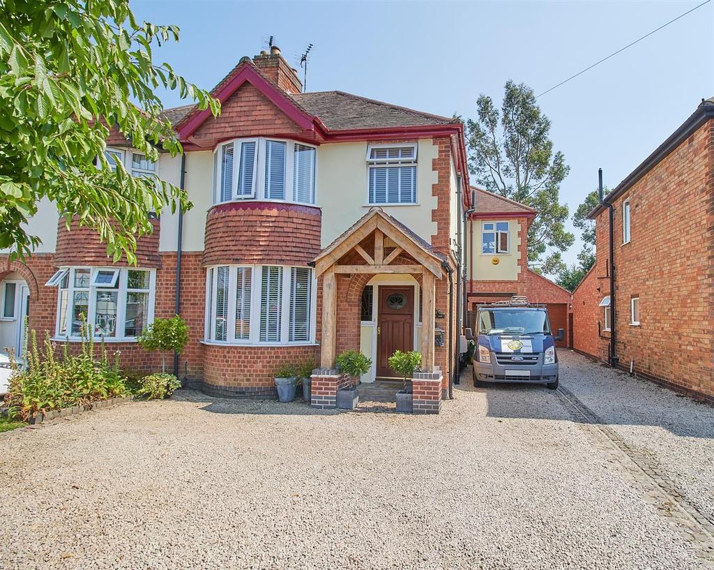 Coventry Road, Burbage 3 bed semidetached house £400,000