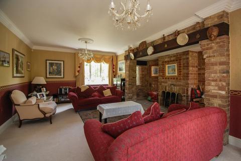 5 bedroom detached house for sale - Cedar Close, Iver, Buckinghamshire, SL0