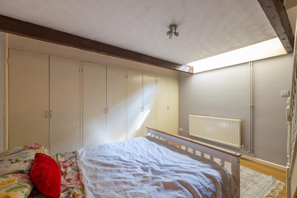 26 Avonvale RD-14.jpg