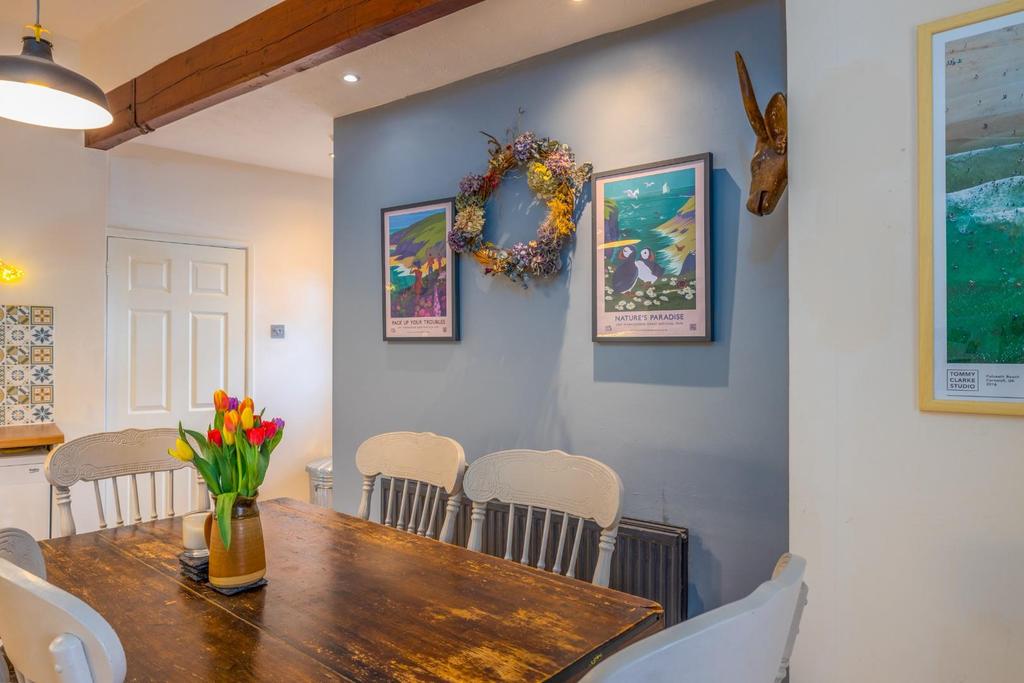 26 Avonvale RD-11.jpg