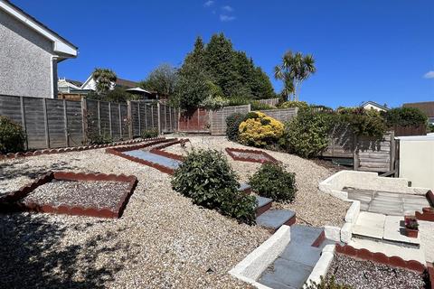25 Park Way, St Austell, PL25 4HR