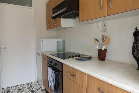 25 Park Way, St Austell, PL25 4HR