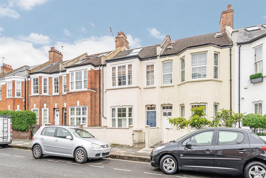 Halford Road, Fulham, London 2 bed flat £2,250 pcm (£519 pw)