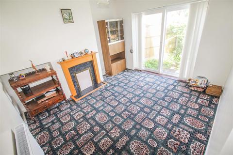 3 bedroom semi-detached house for sale - Cross Lane, Cubbington, Leamington Spa
