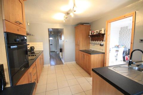 3 bedroom semi-detached house for sale - Clifton Green, Sunnybrow