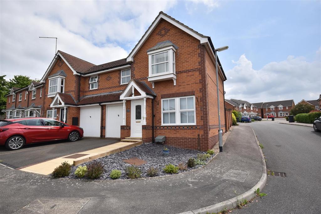 Victory Way, Sleaford 3 bed semidetached house £210,000