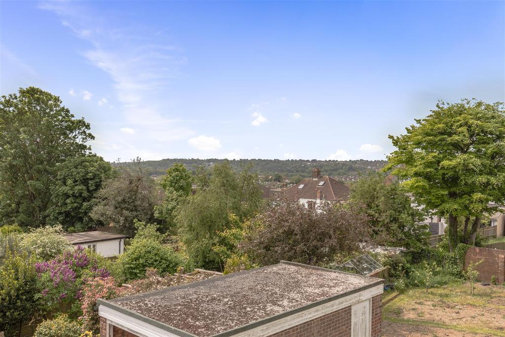 Heston Avenue, Brighton 4 bed semidetached bungalow £525,000
