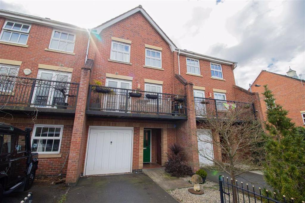 Brantingham Road, Whalley Range... 4 bed townhouse £345,000