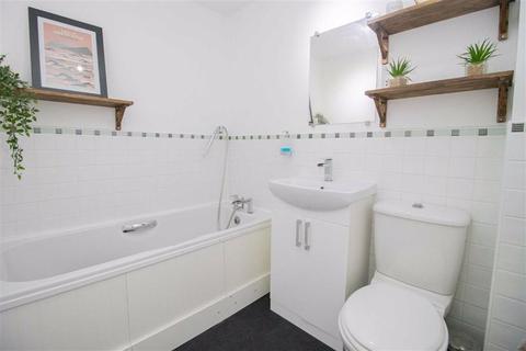 67 Brantingham Road, Whalley Range, Manchester, M16 8SA