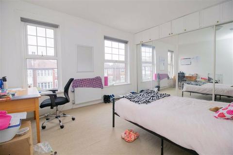 32 Athol Road, Manchester, M16 8QN