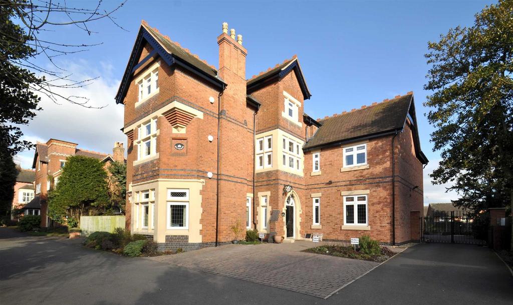 18d Southgate, Stockwell Road, Tettenhall, Wolverhampton 2 bed