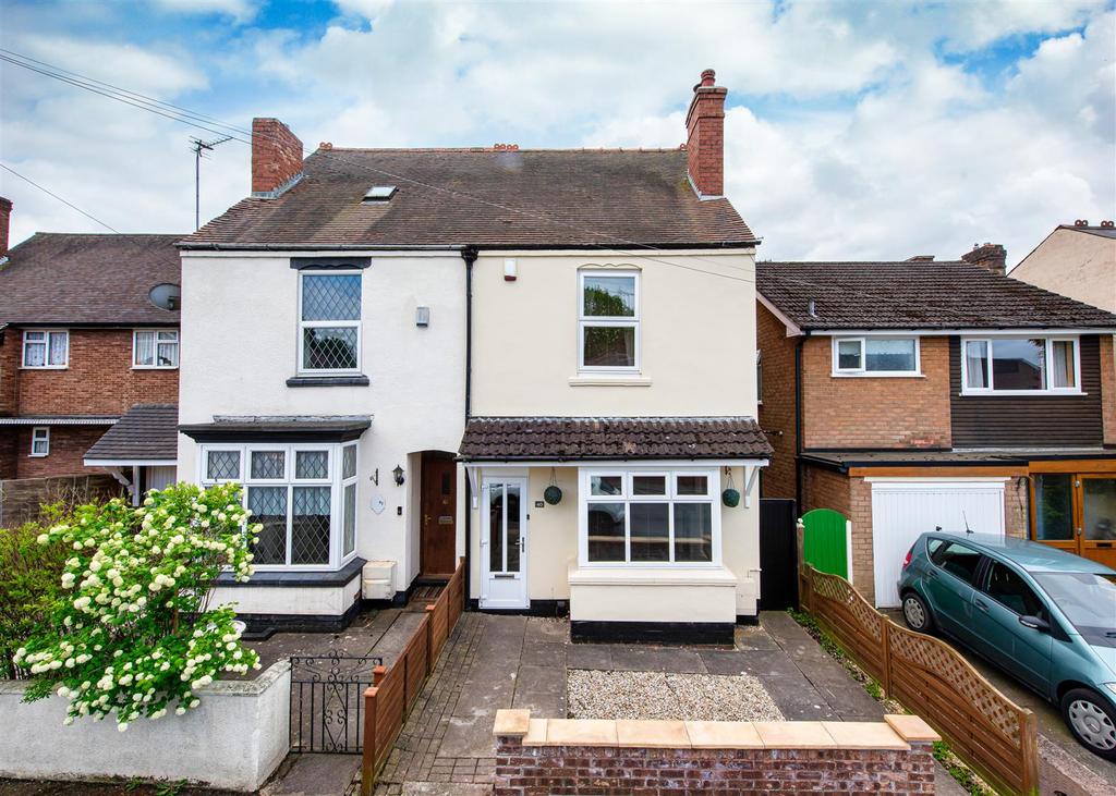40 Westbourne Road, Penn 2 bed semidetached house £194,950
