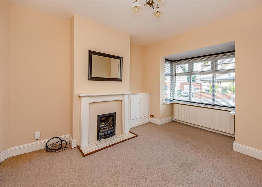 40 Westbourne Road, Penn 2 bed semidetached house £194,950
