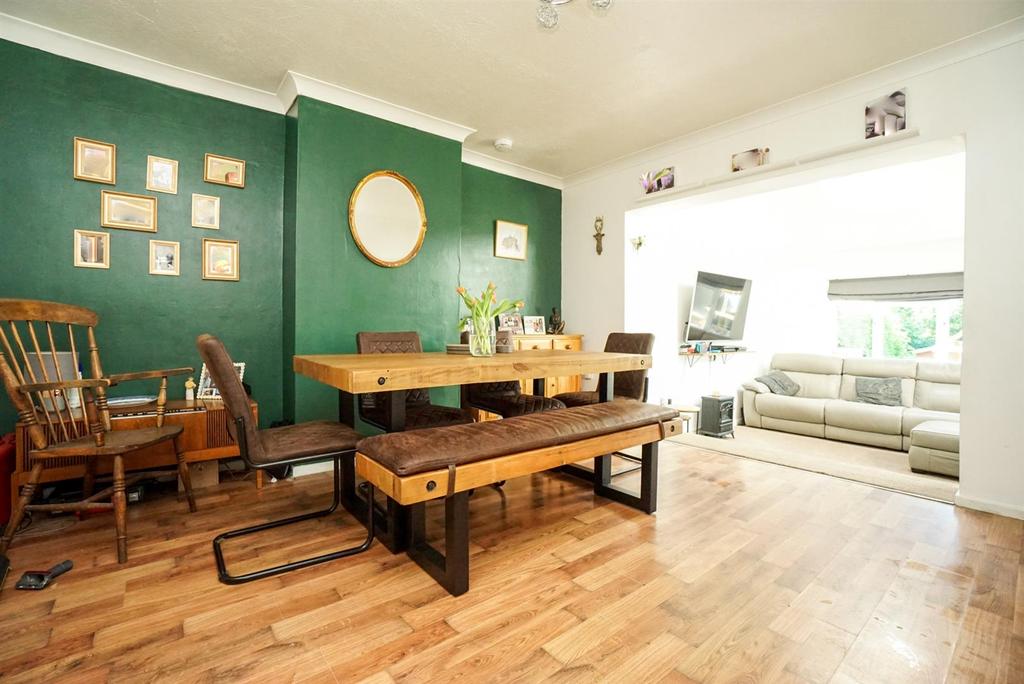 Montgomery Road, Hastings 4 bed semidetached house £369,950