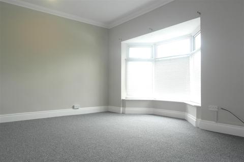 2 bedroom flat to rent - Anlaby High Road, Hull