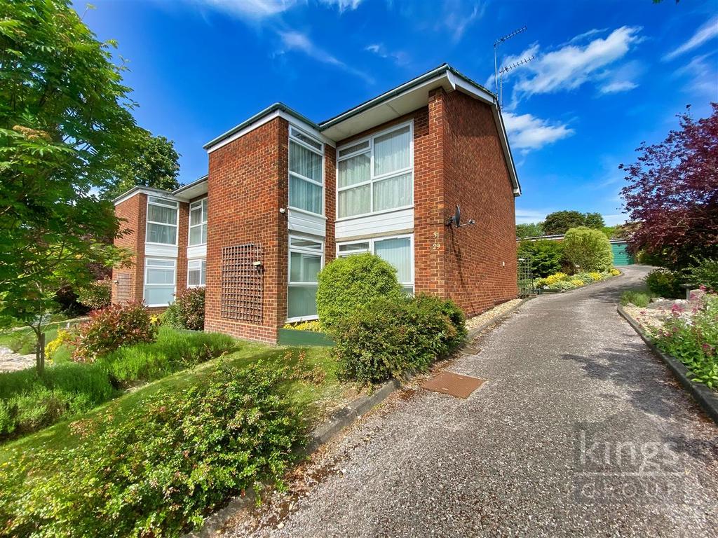 Chase Ridings, Enfield 2 bed £380,000