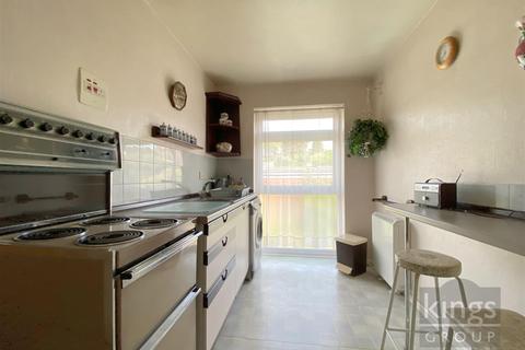 31 Chase Ridings, Enfield, EN2 7QF