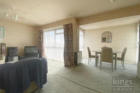 31 Chase Ridings, Enfield, EN2 7QF