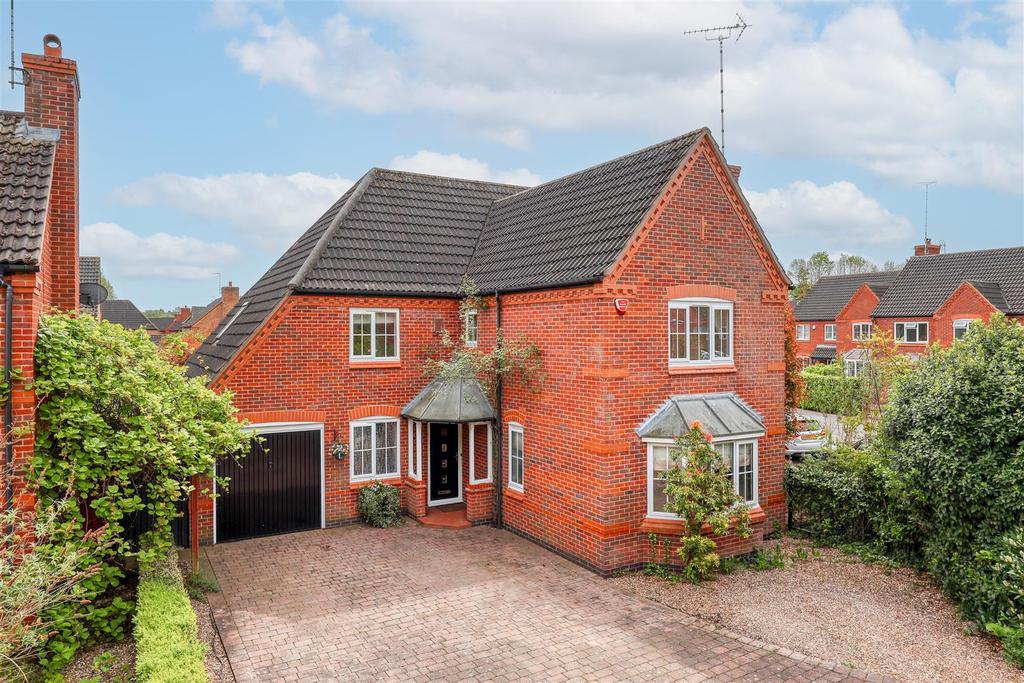 Mount Grace Road, Loughborough 4 bed detached house £500,000