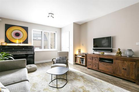 14 Well Grove, London, N20 9BN