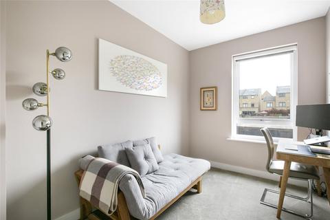 14 Well Grove, London, N20 9BN