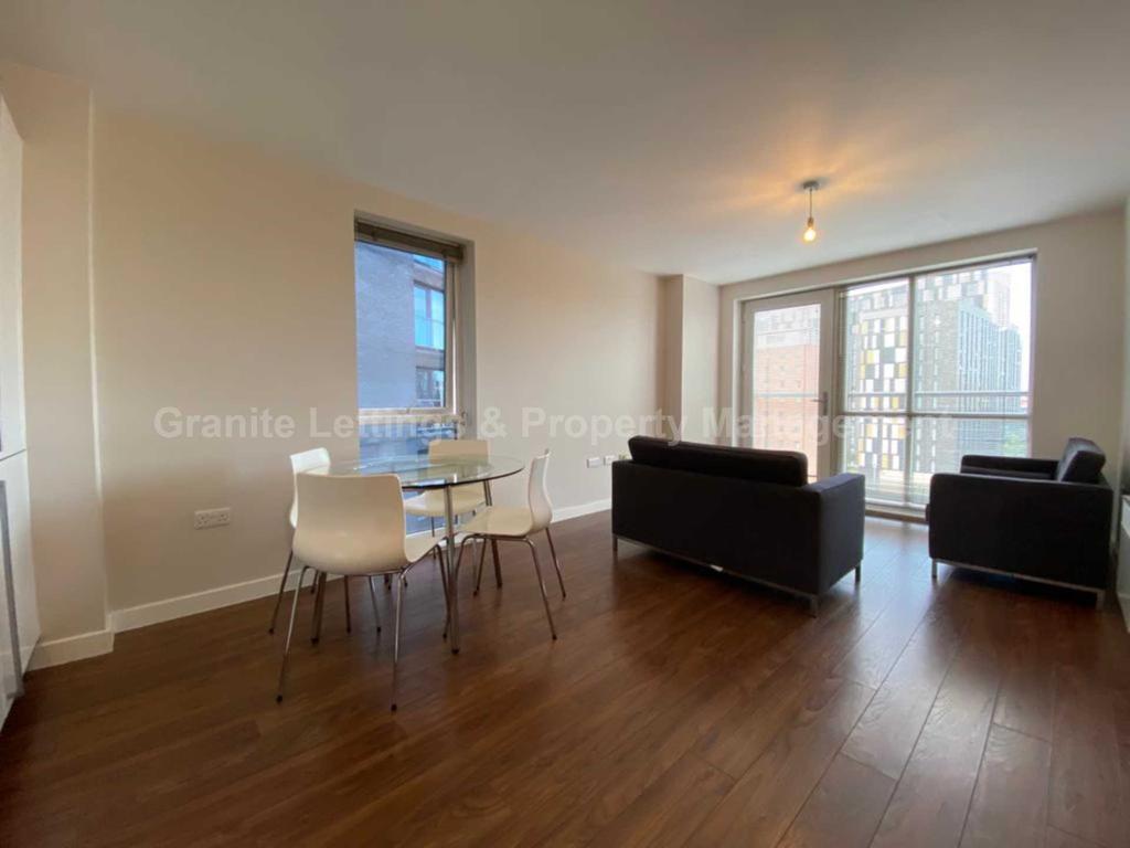 Lowry Wharf, The Riley Building, Derwent Street, Salford, M5 4TA 3 bed