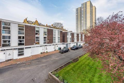 23 Hornby Close, London, NW3 3JL