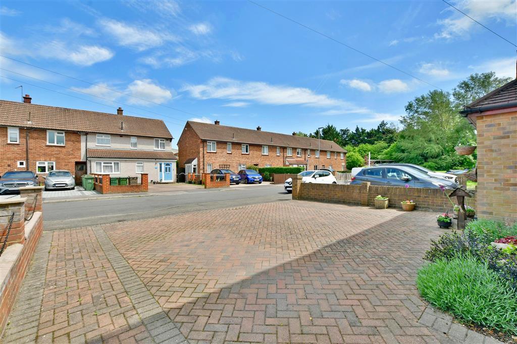 Driveway/Parking