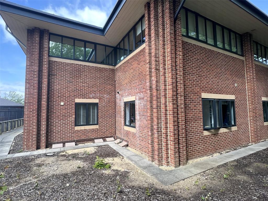 Bisley House, Falcon Close... 1 bed apartment £140,000