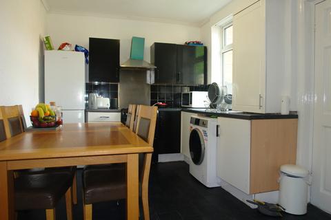 3 bedroom end of terrace house for sale - Penrith Avenue, Oldham