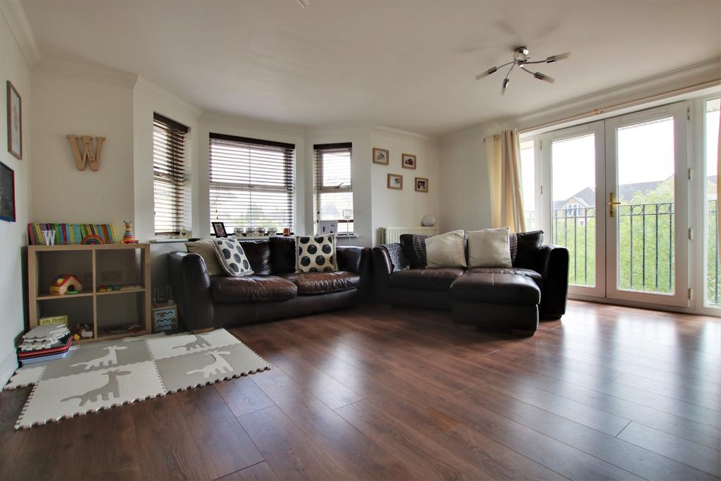 Marshall Square, Southampton 2 bed flat £230,000