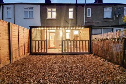16 Throckmorton Road, London, E16 3DW