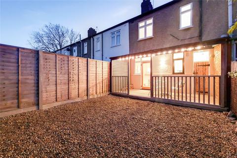 16 Throckmorton Road, London, E16 3DW