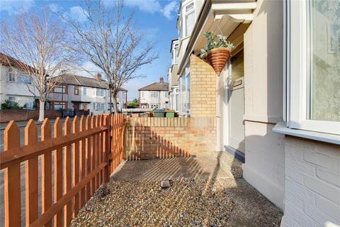 16 Throckmorton Road, London, E16 3DW