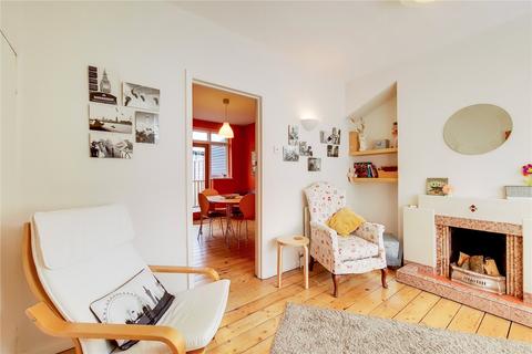 16 Throckmorton Road, London, E16 3DW