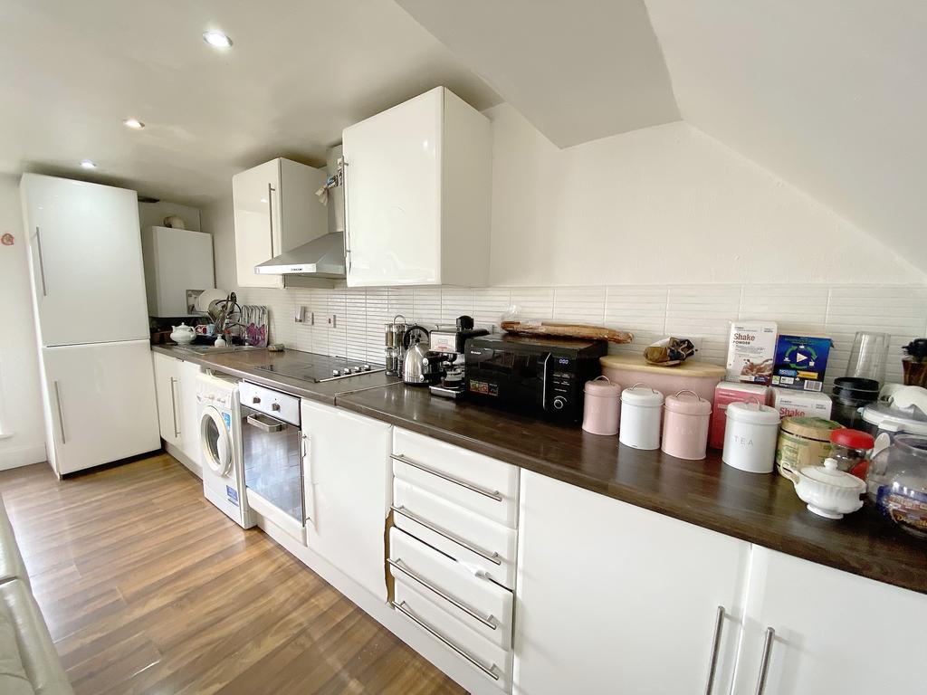 52 Crown Street, INVERNESS, IV2 3AZ 3 bed flat £175,000