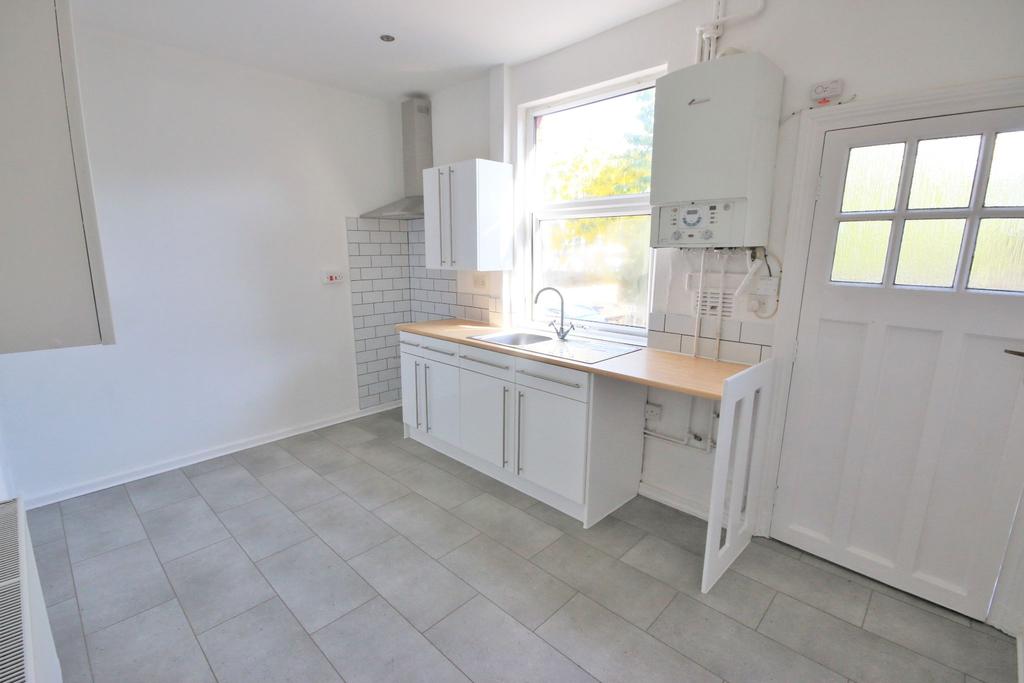 Enfield Street, Wigan, WN5 2 bed terraced house £595 pcm (£137 pw)