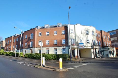 2 bedroom apartment to rent - Metro Court, Station Approach, Amersham, Buckinghamshire, HP6