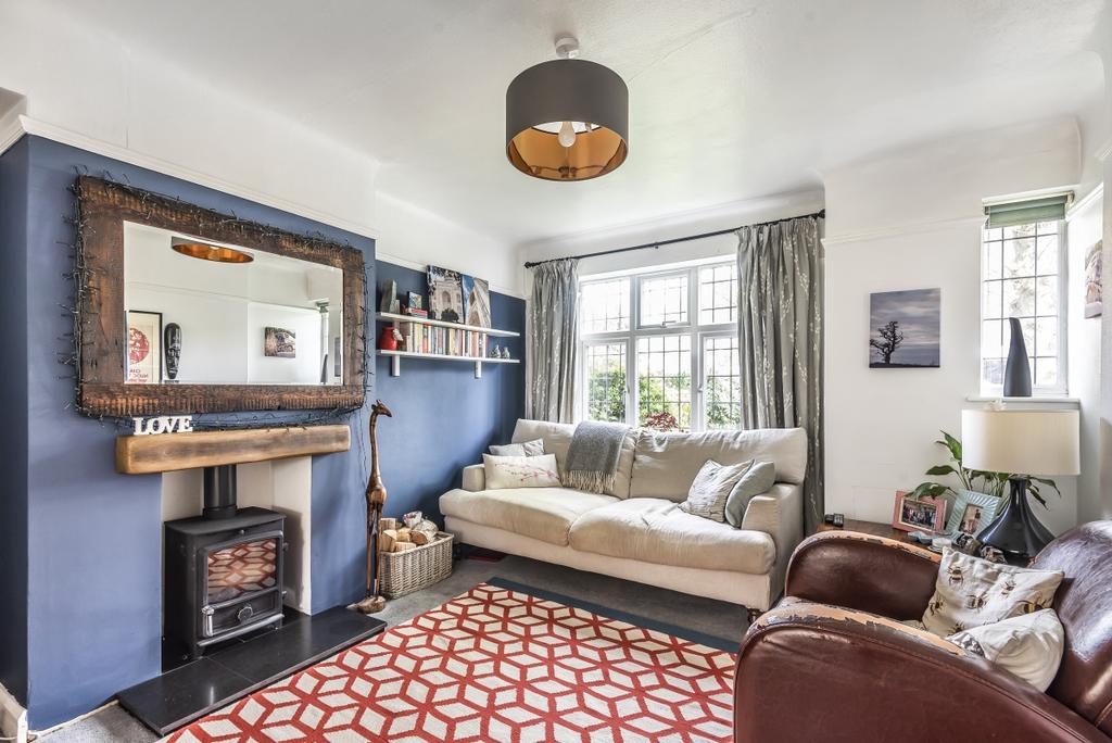 Browns Road, Surbiton, KT5 3 bed house £2,250 pcm (£519 pw)