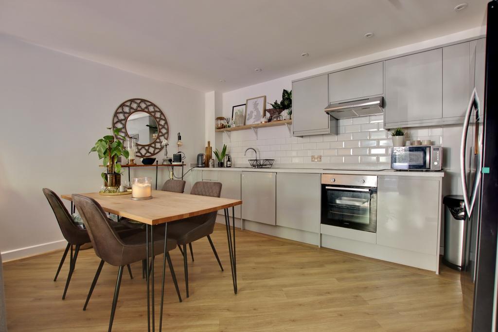 Kitchen/living area