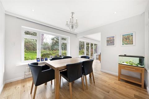 4 Gatehouse Close, Kingston Upon Thames, KT2 7PA
