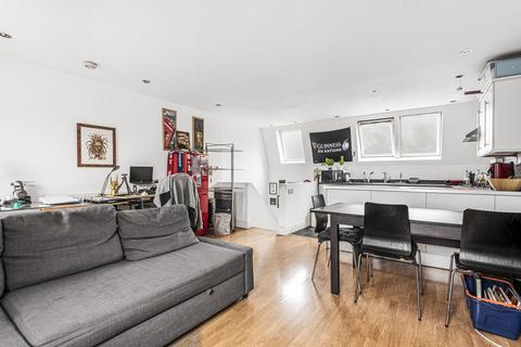 2 bedroom flat for sale - Battersea Park Road, Battersea