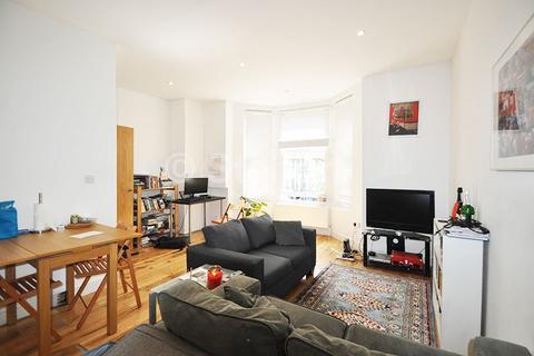 2 bedroom flat to rent, Hanley Road, London N4