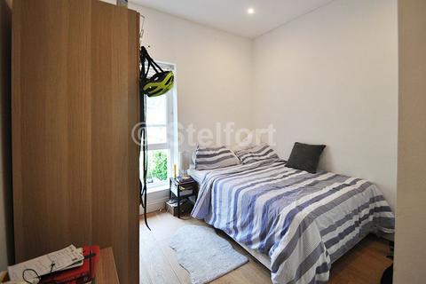 2 bedroom flat to rent, Hanley Road, London N4
